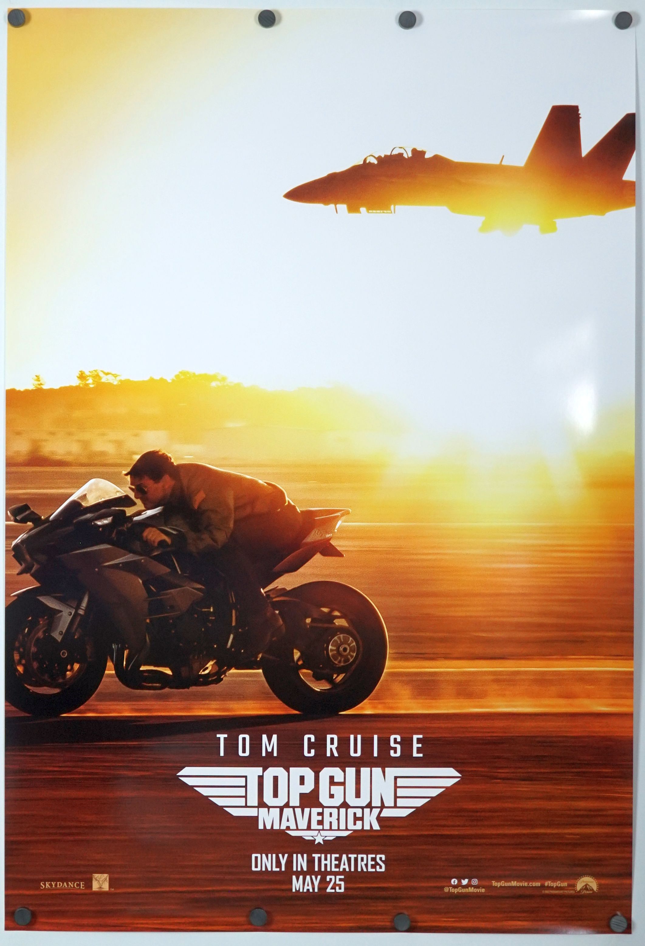Top Gun: Maverick (2022) original theatrical movie poster - International Style D